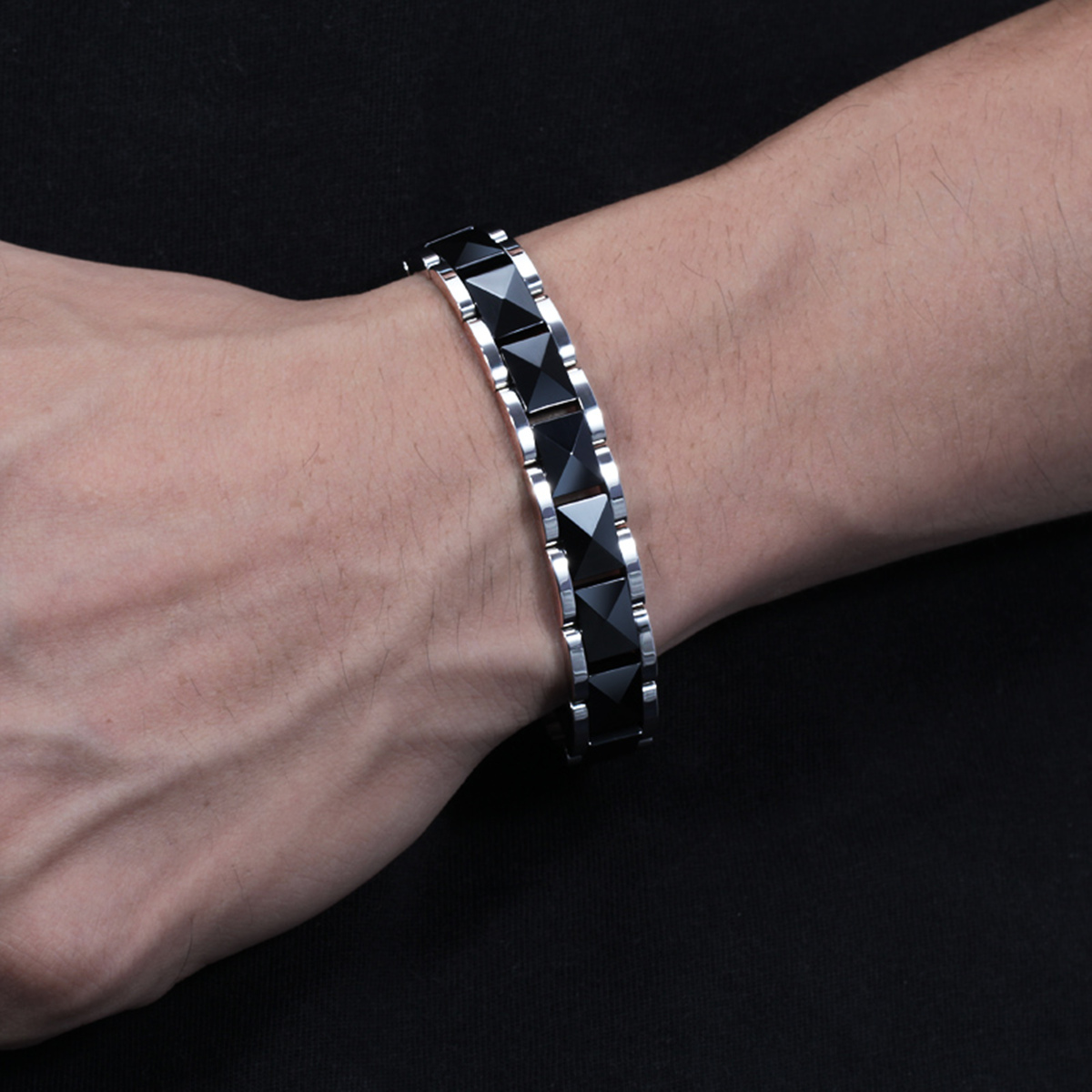 ARADOO Minimalist Pyramid Desi - مراجعة Ceramic Link Bracelet وسعره